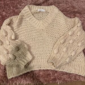 American threads crème sweater